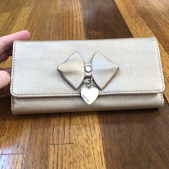 Nine West Taupe metallic wallet - Picture 6 of 6